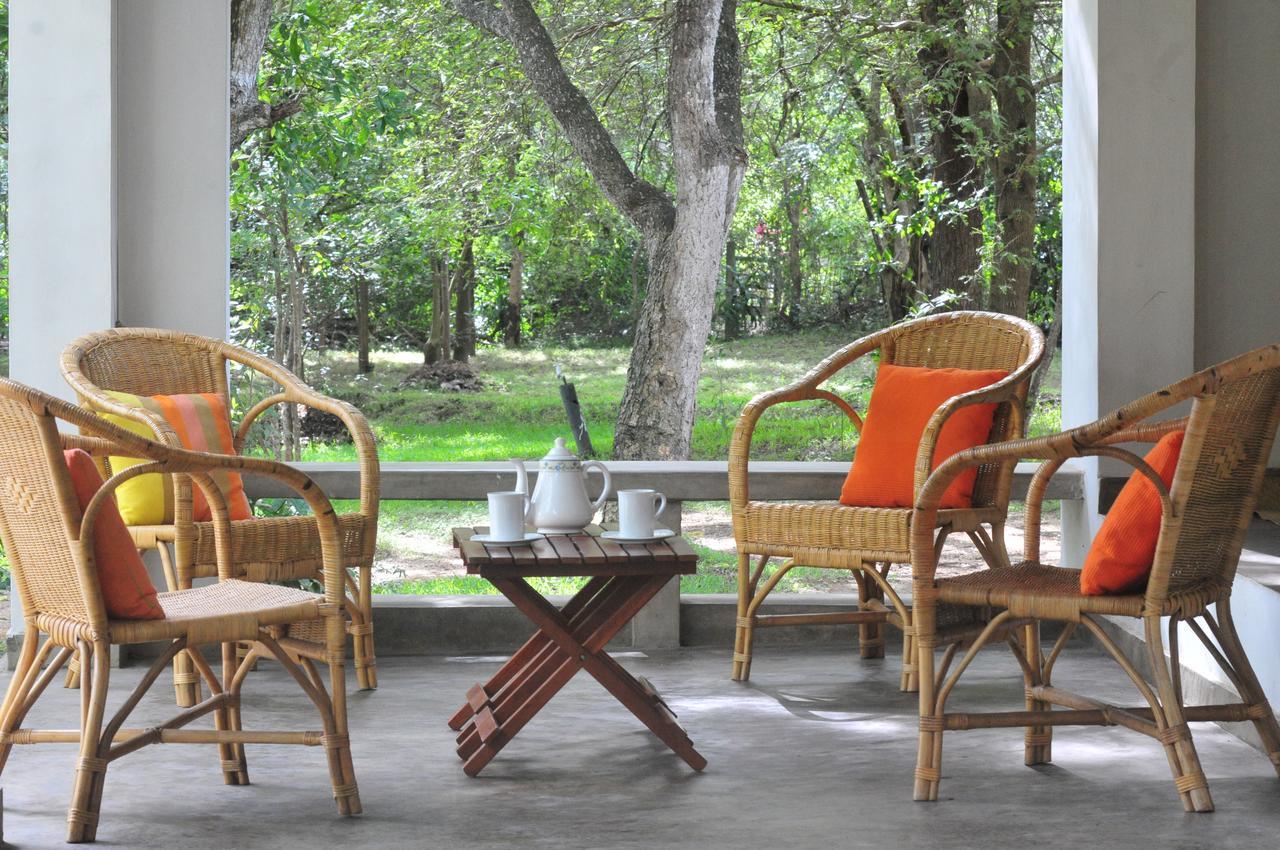 Waters Edge, Anuradhapura Exterior foto