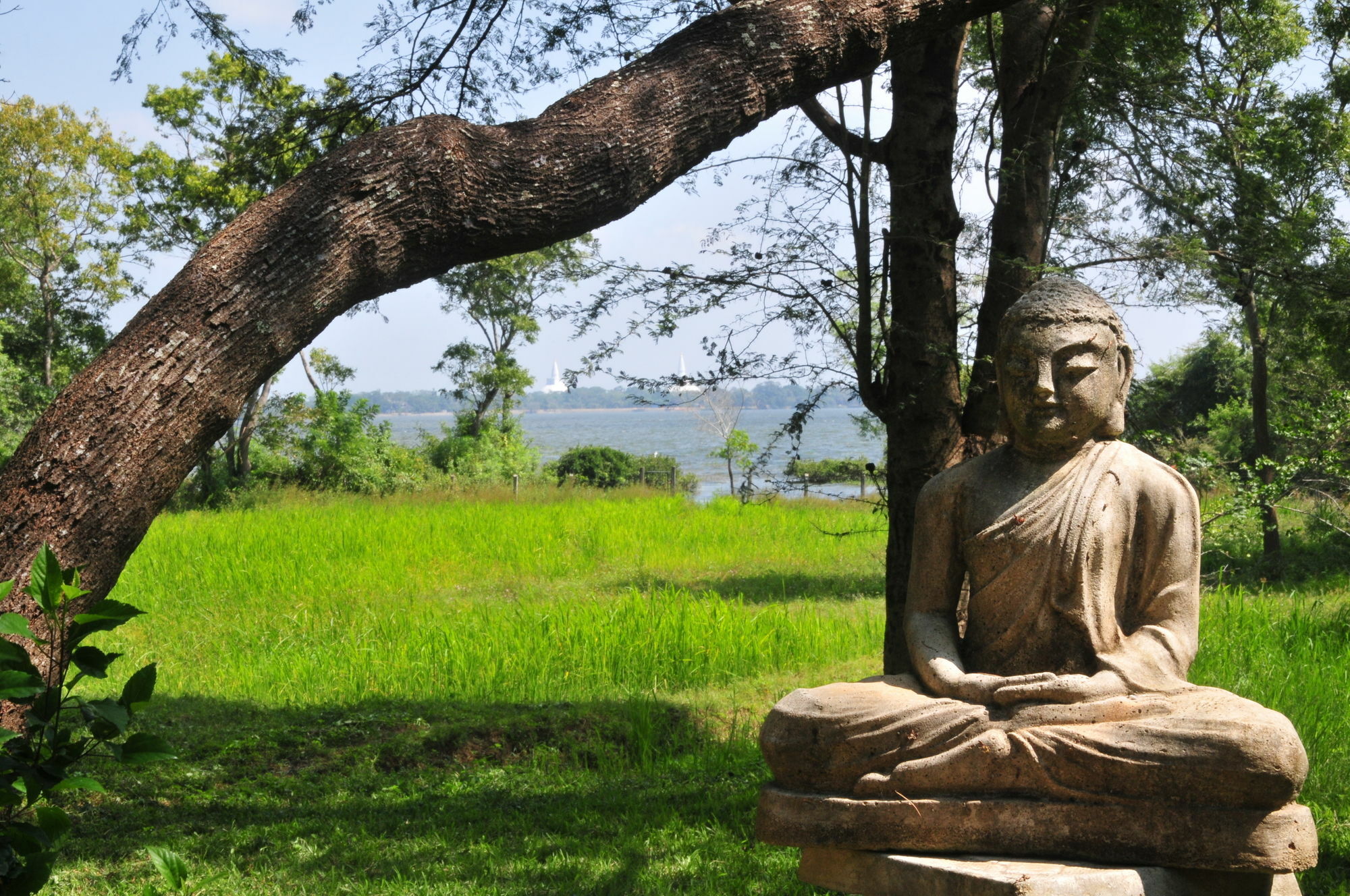 Waters Edge, Anuradhapura Exterior foto